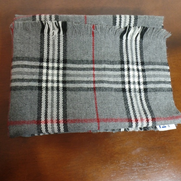 Lot 2 scarf- - Picture 5 of 5